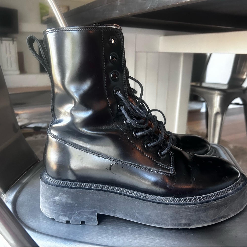 Black Lace-Up Women's Boots